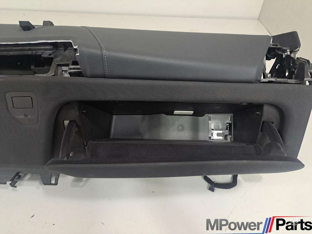 BMW iX Bmw ix i20 dashboard instrument panel upper and bottom sectio