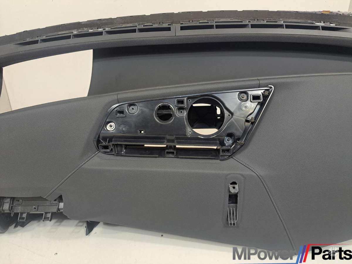 BMW iX Bmw ix i20 dashboard instrument panel upper and bottom sectio