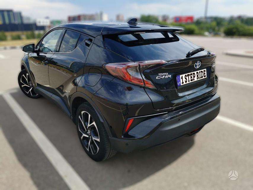 Toyota C-HR, visureigis / krosoveris