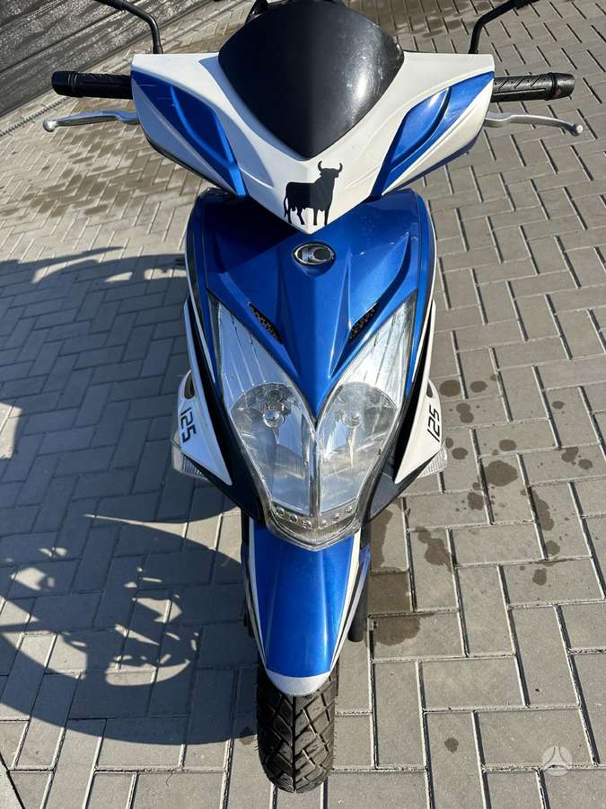 Kymco Super 8 125cc, scooters / mopeds