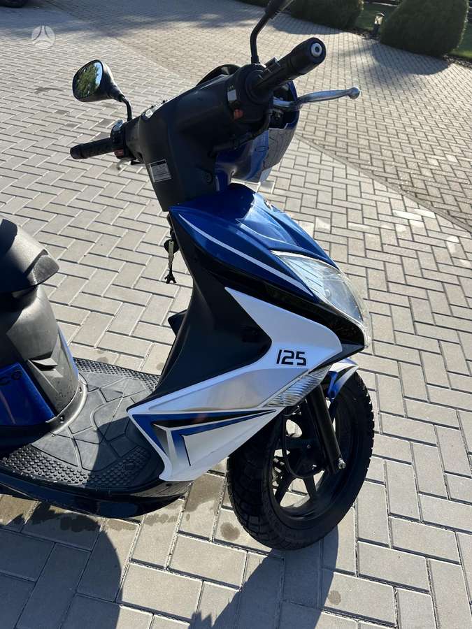 Kymco Super 8 125cc, scooters / mopeds