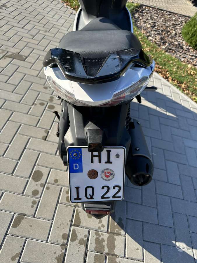 Kymco Super 8 125cc, scooters / mopeds