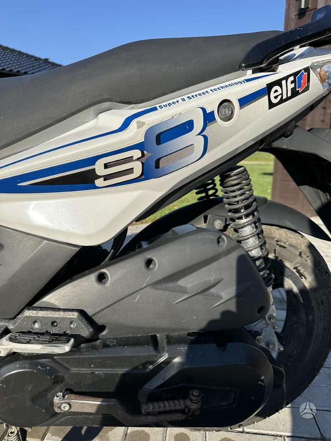 Kymco Super 8 125cc, scooters / mopeds