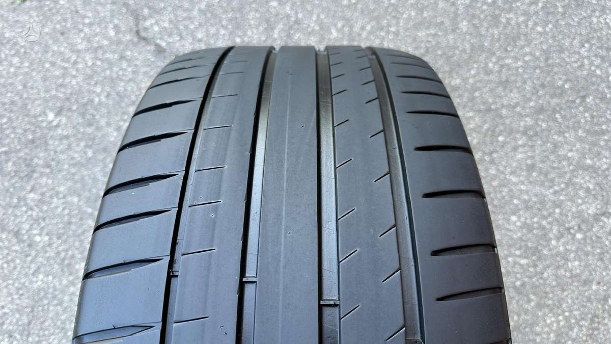 Michelin Pilot Sport 4, летние 285/40 R20
