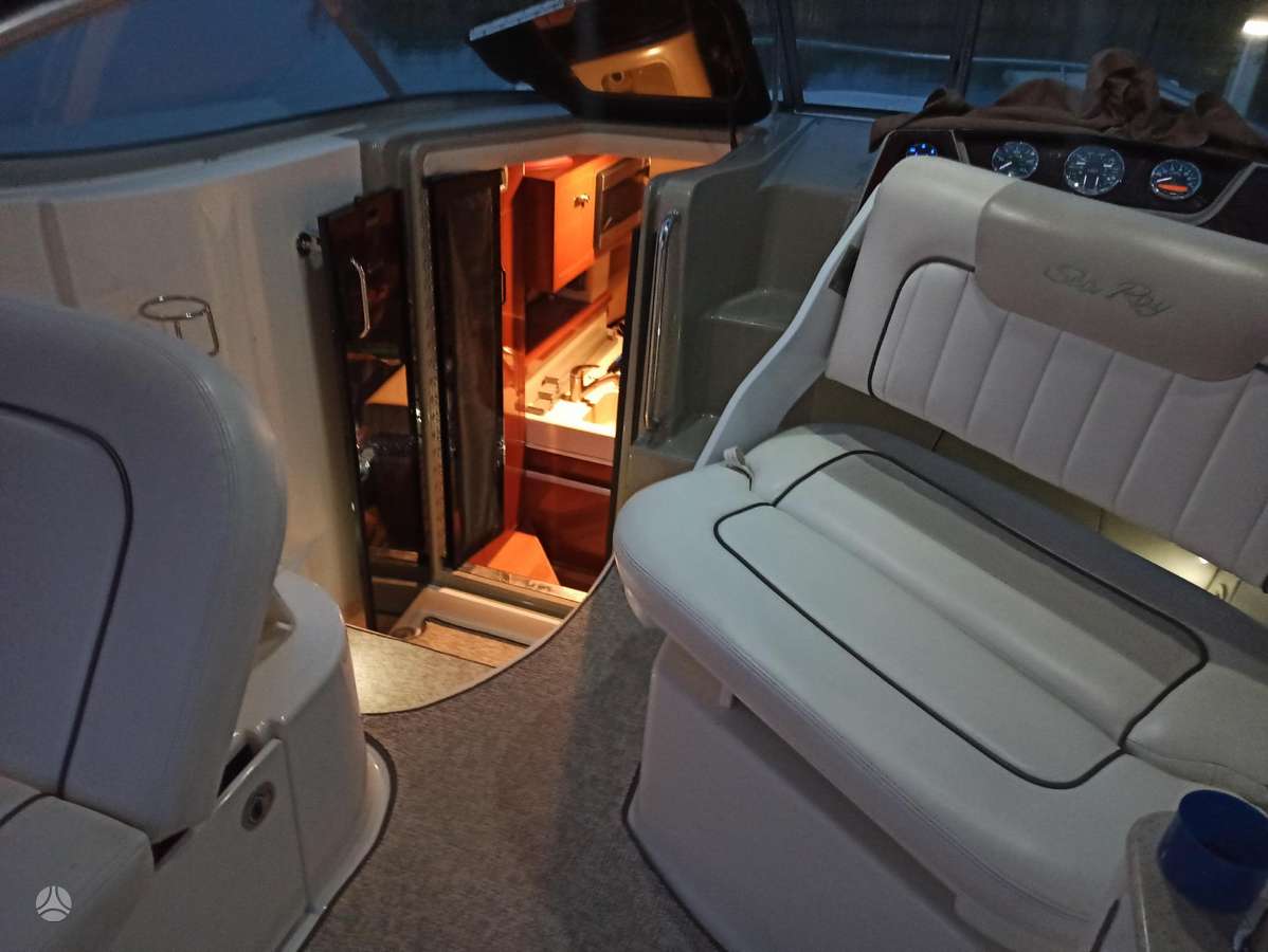 SeaRay 265 Sundancer, yachts / cruisers