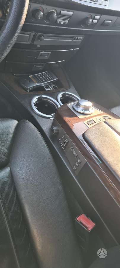 BMW 7 serija