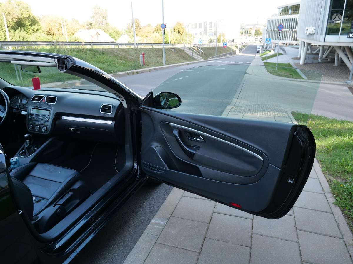 Volkswagen Eos, 2.0 l., convertible