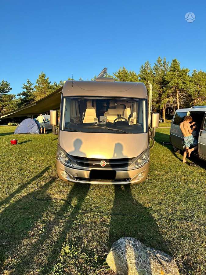 Bürstner Aviano i875, campers