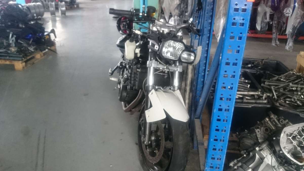 BMW F 800 R, street / classic