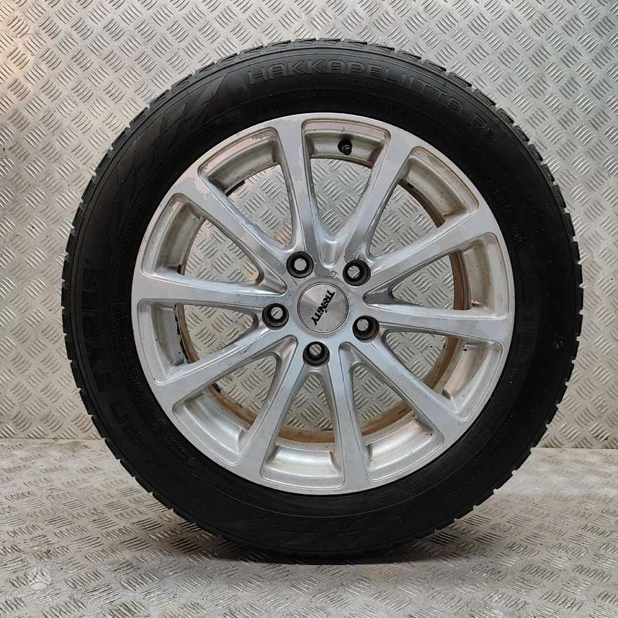 Toyota Prius Plus, lengvojo lydinio, R16