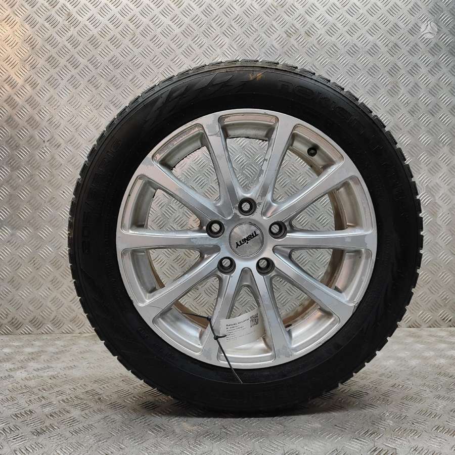 Toyota Prius Plus, lengvojo lydinio, R16