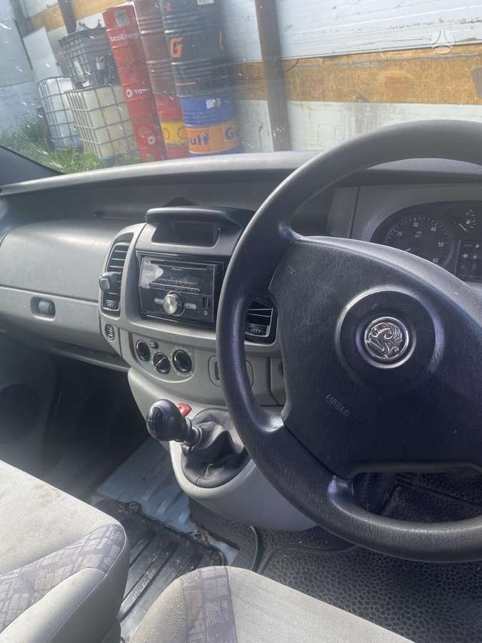 Opel Vivaro, cargo vans