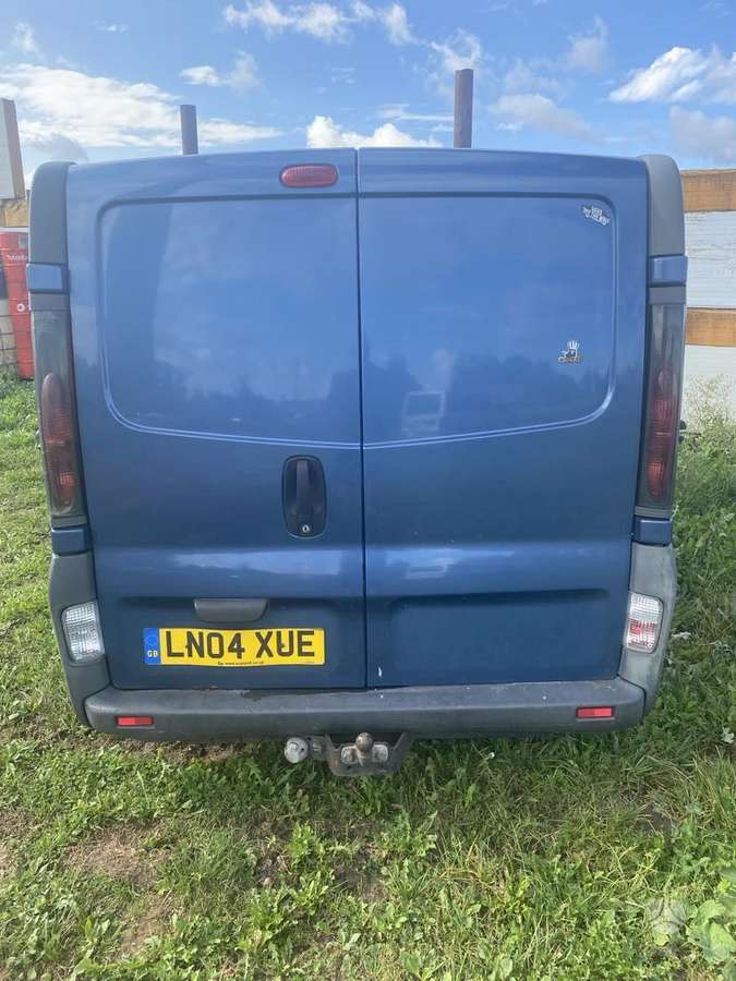 Opel Vivaro, cargo vans