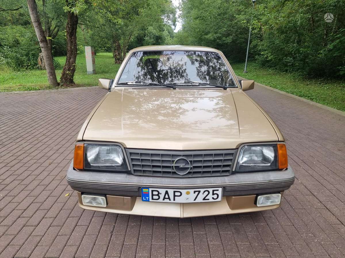 Opel Ascona, 1.8 l., Седан