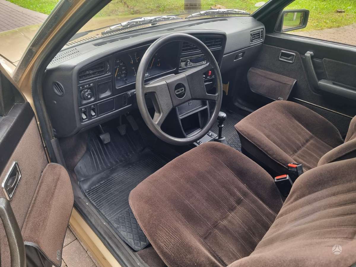 Opel Ascona, 1.8 l., Седан