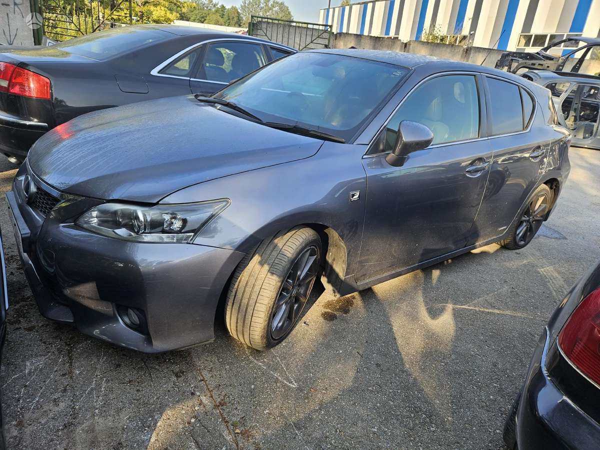 Lexus CT 200h