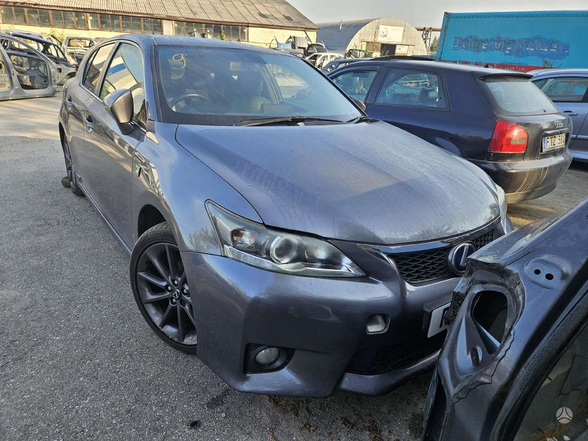 Lexus CT 200h