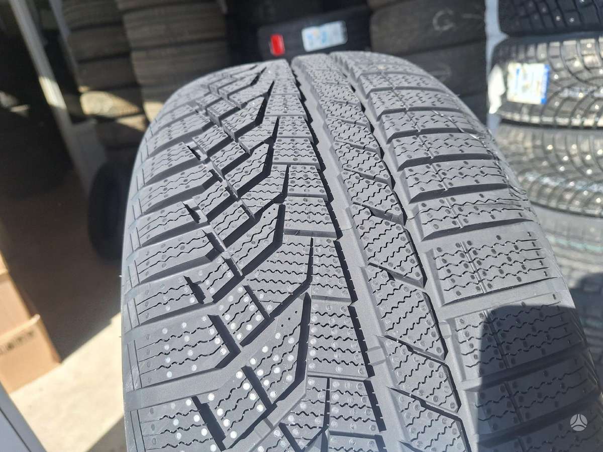 Sailun, žieminės 235/50 R18