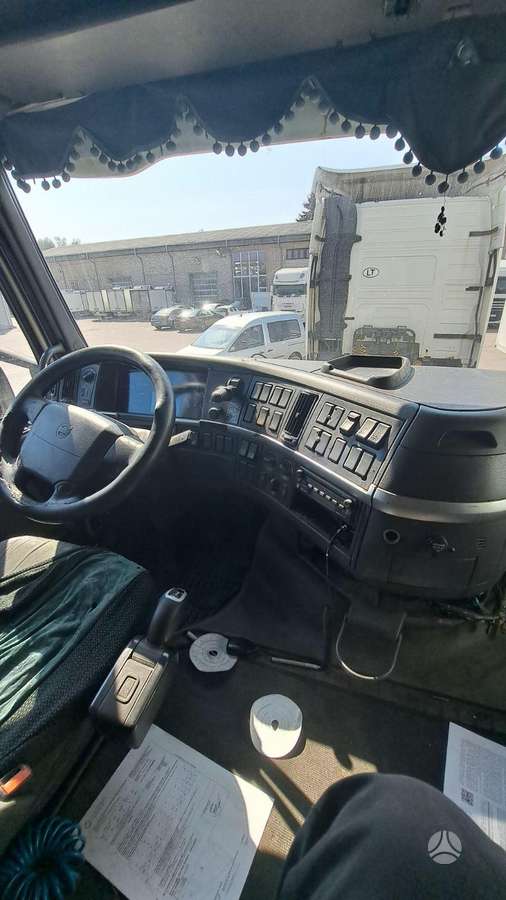 Volvo FH12, vilkikai