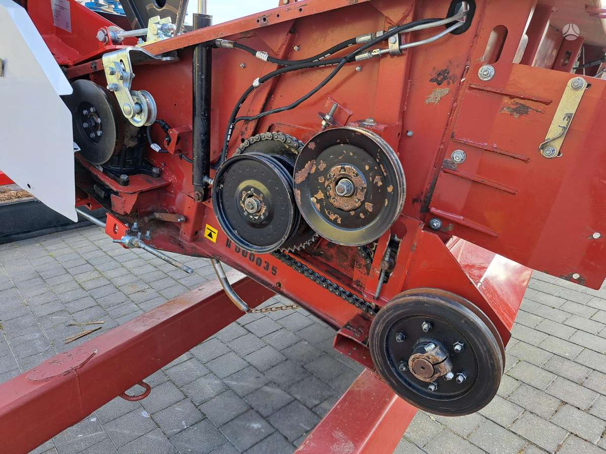 Rostselmash RSM 161, kombainai
