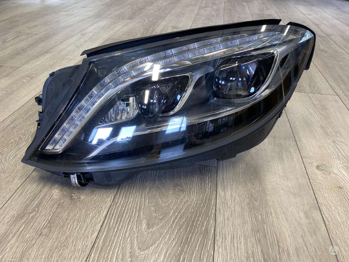 Mercedes-Benz S klasė lights