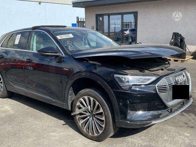 Audi e-tron по частям