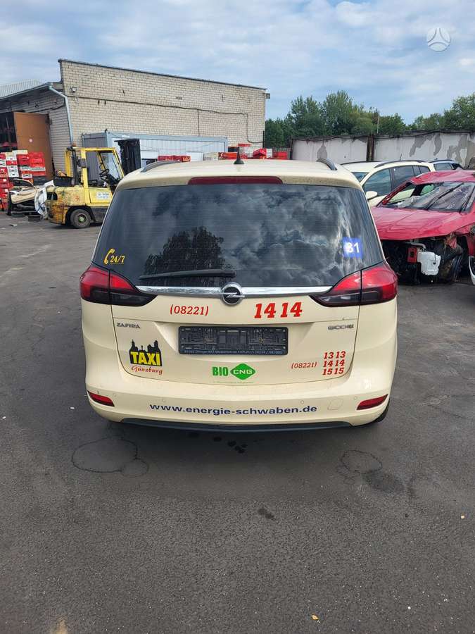 Opel Zafira по частям