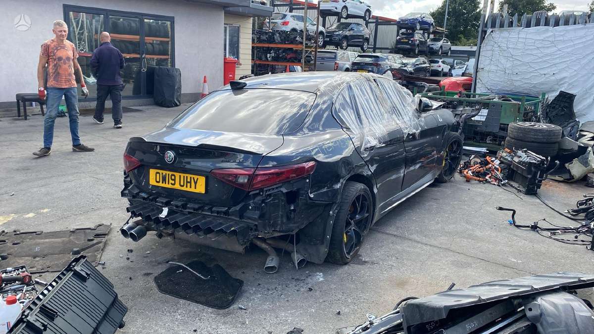 Alfa Romeo Giulia по частям