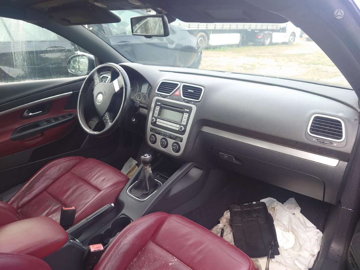 Volkswagen Eos for parts