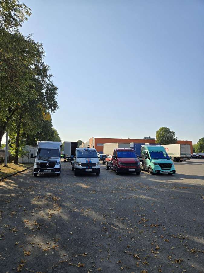 VW T5, truck rental