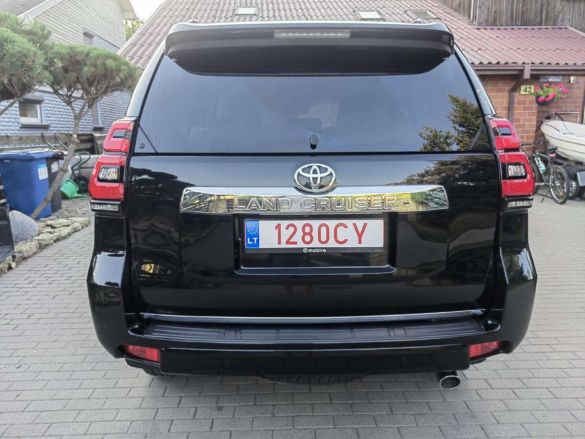 Toyota Land Cruiser - 6