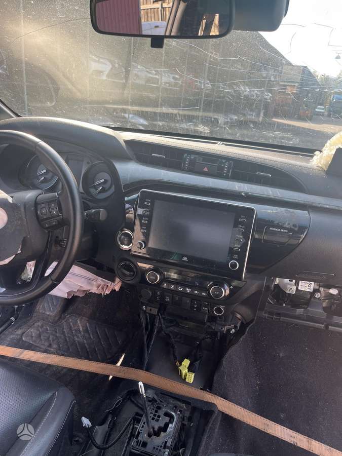 Toyota Hilux детали кузова