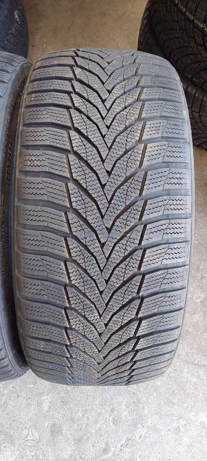 Nexen, winter 235/35 R19