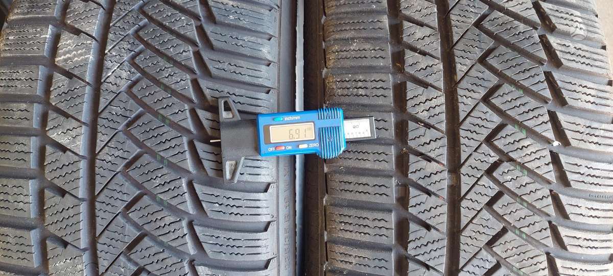 Continental, žieminės 235/35 R19