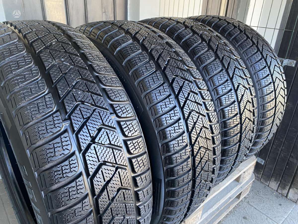 Pirelli Sottozero3, winter 215/55 R18