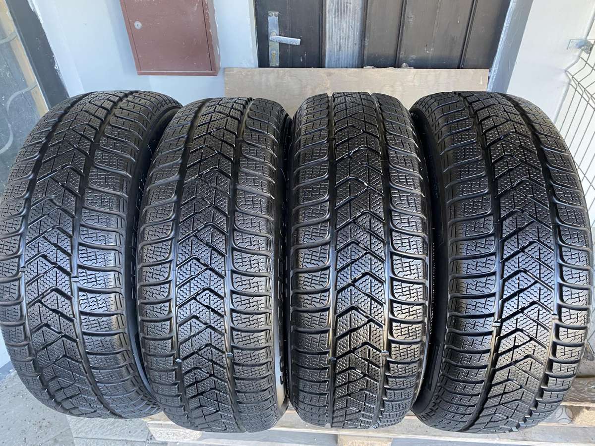 Pirelli Sottozero3, winter 215/55 R18
