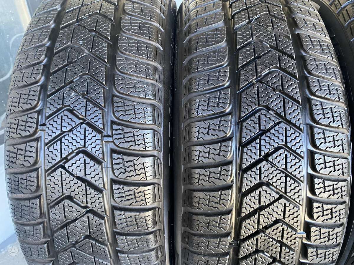 Pirelli Sottozero3, winter 215/55 R18