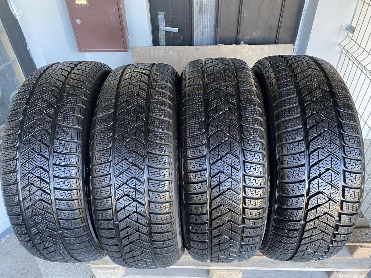 Pirelli Sottozero3, winter 215/55 R18