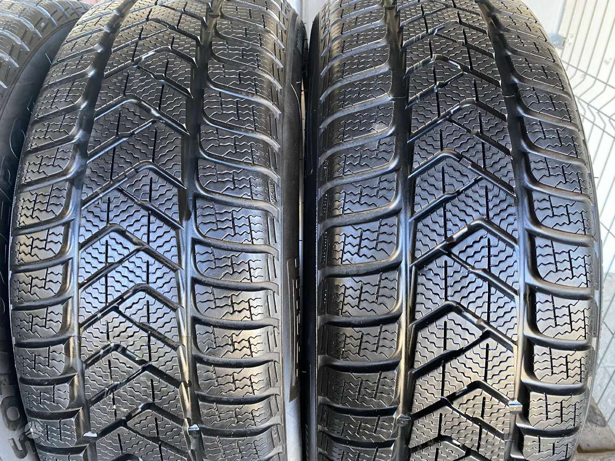 Pirelli Sottozero3, winter 215/55 R18
