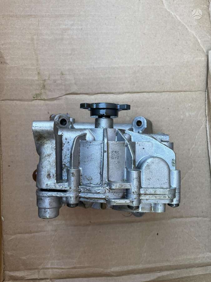 BMW 750, 8601072 n63b44c, детали двигателя