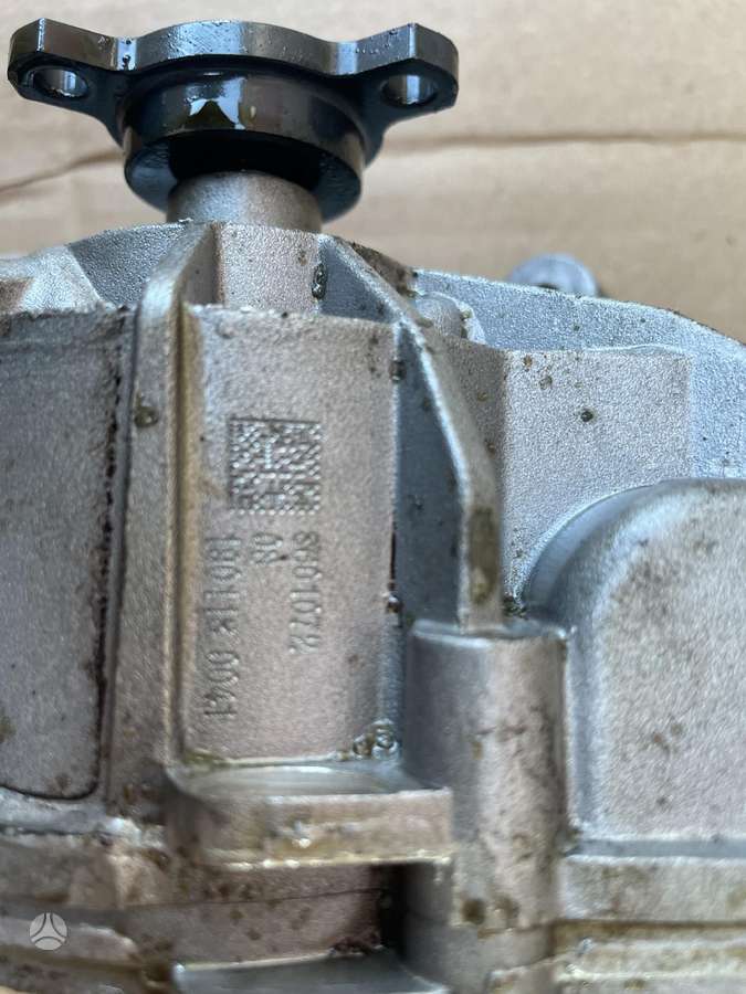BMW 750, 8601072 n63b44c, детали двигателя