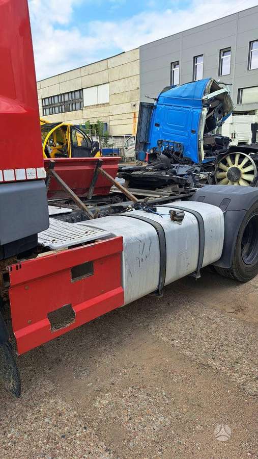 DAF CF440FT, semi-trailer trucks