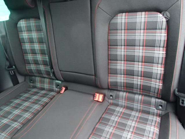 Volkswagen Golf dalimis. Gti