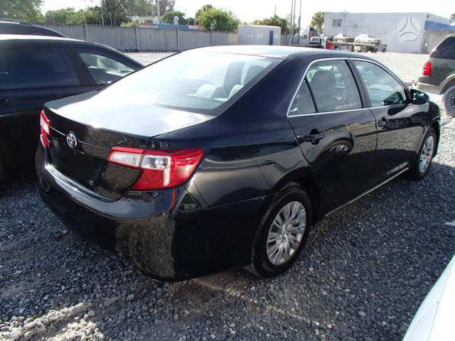 Toyota Camry rezerves daļās