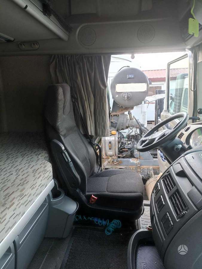 DAF XF440FT, vilcējs