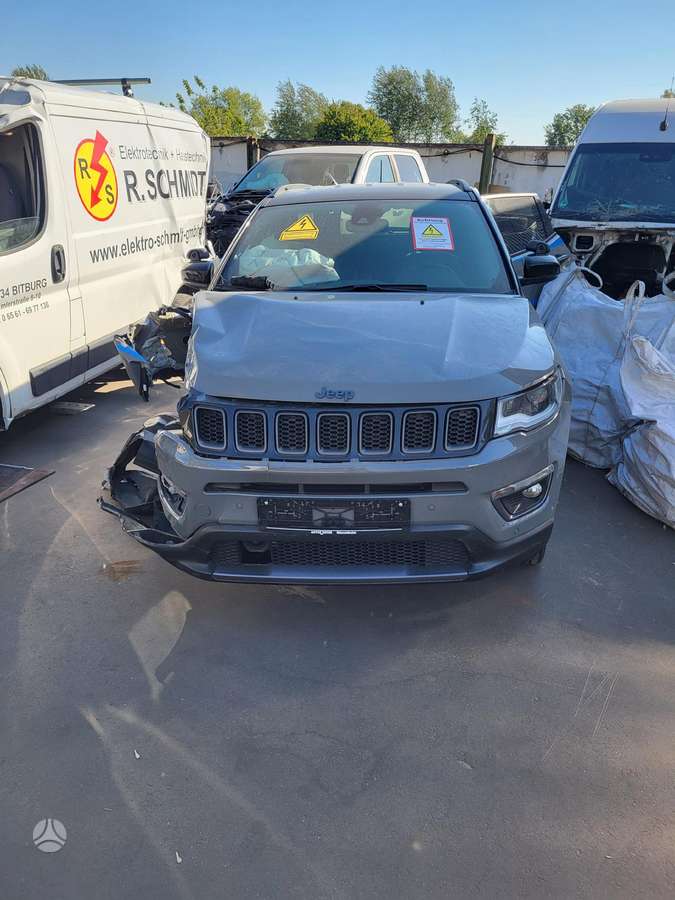 Jeep Compass rezerves daļās