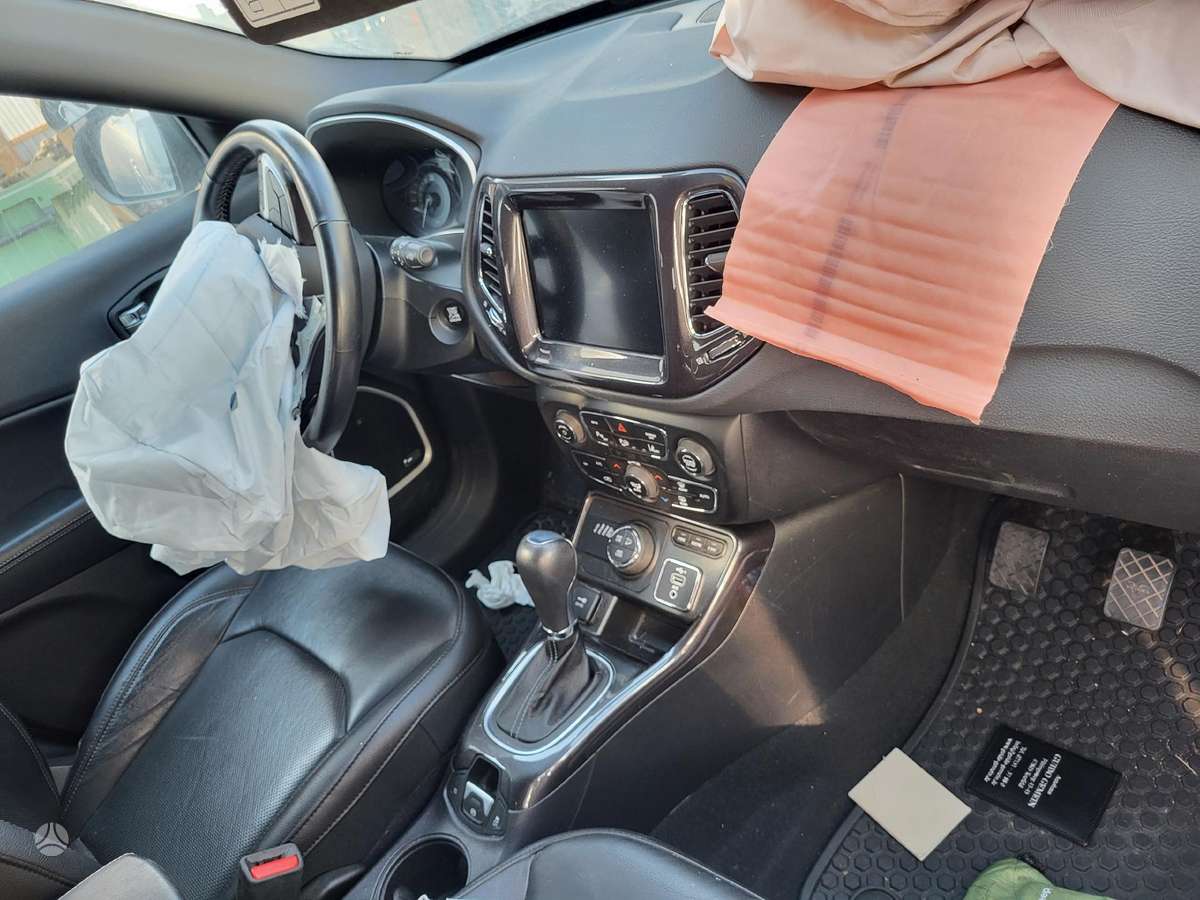 Jeep Compass по частям