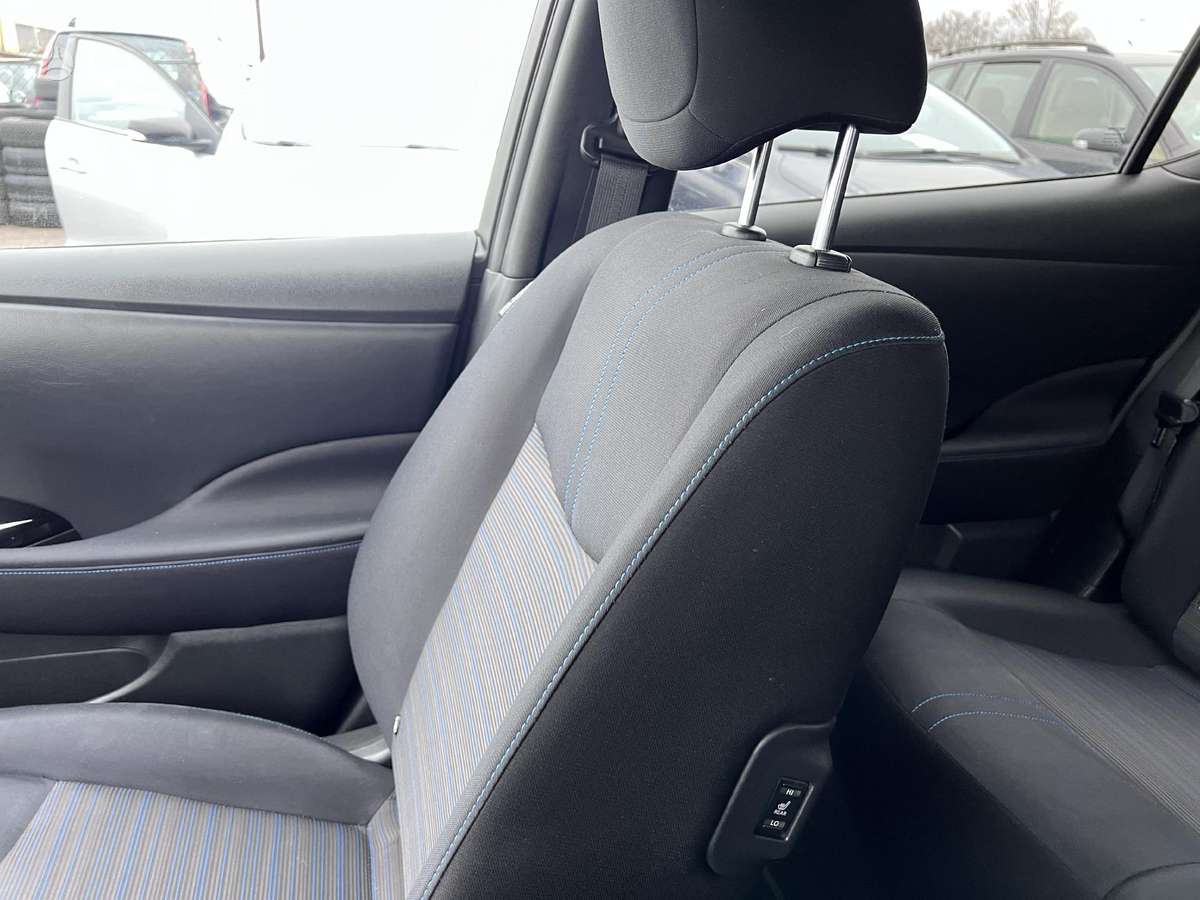 Nissan Leaf, 40 kWh, hatchback