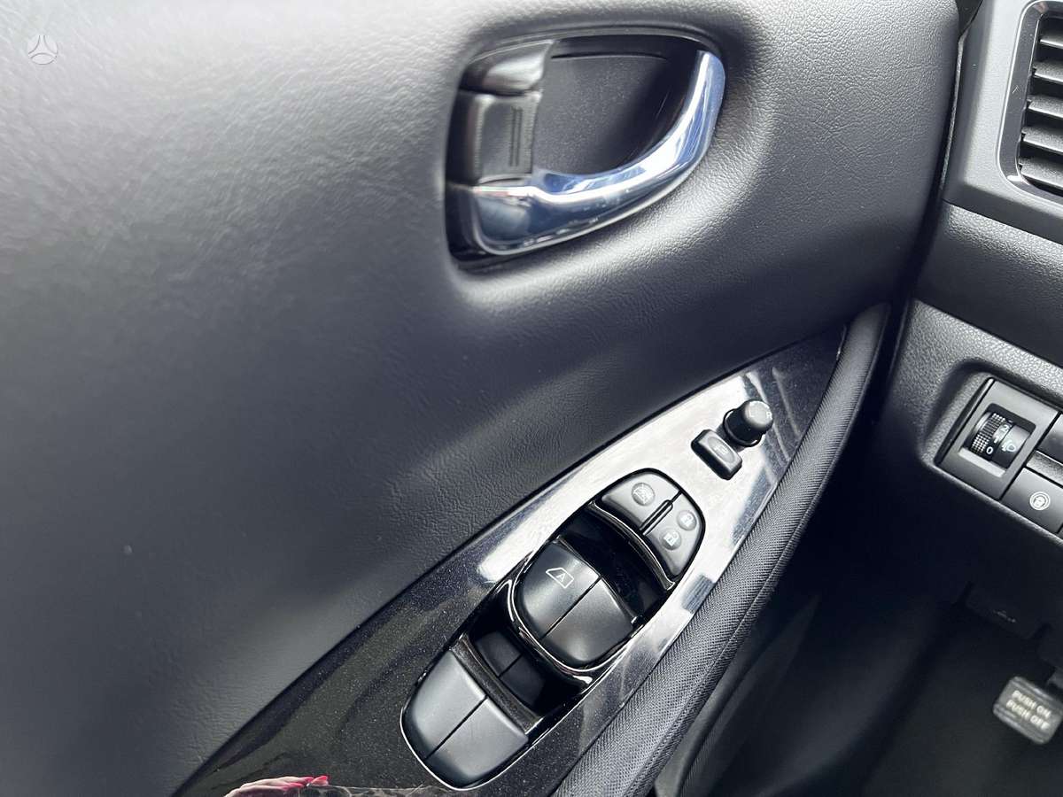 Nissan Leaf, 40 kWh, hatchback