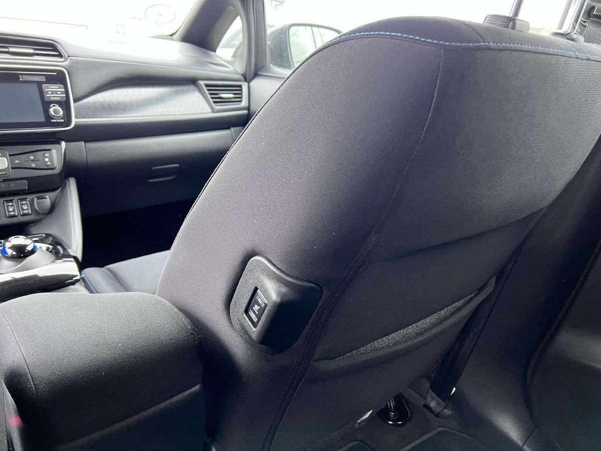 Nissan Leaf, 40 kWh, hatchback